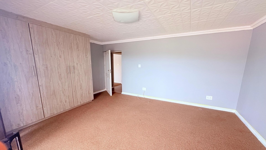 3 Bedroom Property for Sale in Hartenbos Central Western Cape